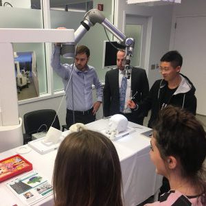 Students at the Jacobs Institute Try Their Hand at Synaptive Medical’s Robotic Surgery System